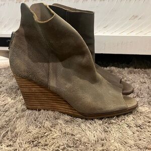 Lucky Brand Taupe Wedge Peep-Toe Booties